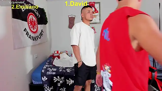 roomies  online show from December 16, 8:04 pm