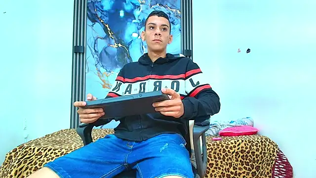 Valentina and sneider  online show from December 20, 3:10 am