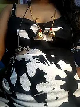 Preeti345 online show from April 1, 4:26 pm