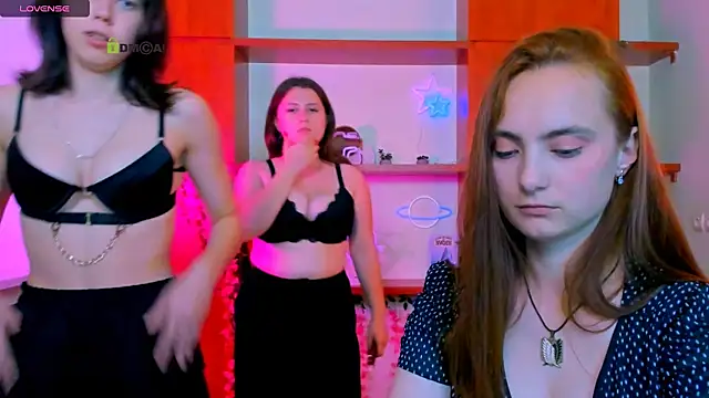 jenna elayne online show from July 1, 3:33 pm