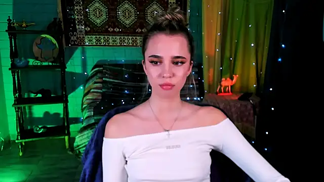 KimPorins online show from April 3, 12:25 pm