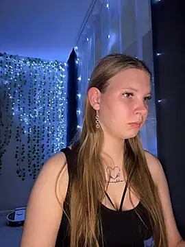 nelli lux  online show from January 12, 6:35 pm