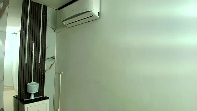 AprillRoss online show from December 22, 11:57 am