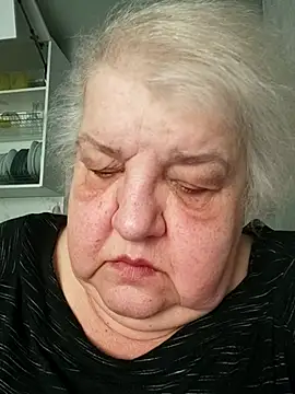 HapinessLovee online show from March 3, 11:05 am