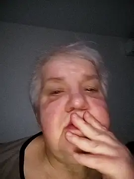 HapinessLovee online show from December 18, 5:18 pm