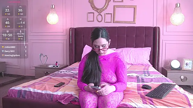 KendallVelvet online show from March 11, 1:58 pm