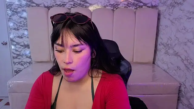 Laksmy v online show from December 17, 12:53 pm