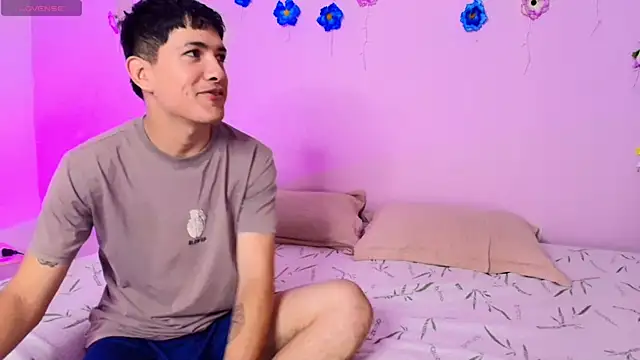 Thetoxicouple online show from January 13, 11:20 pm