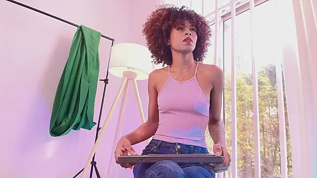 NaomiClay online show from March 19, 12:09 pm