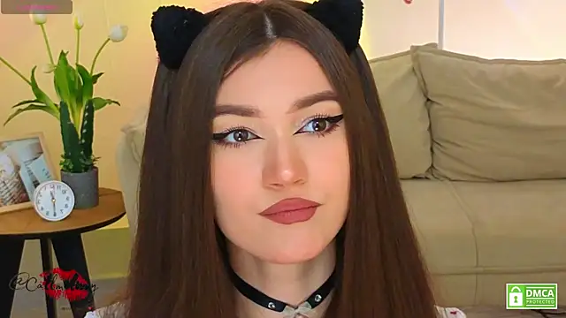 oliviaah  online show from April 1, 4:15 pm