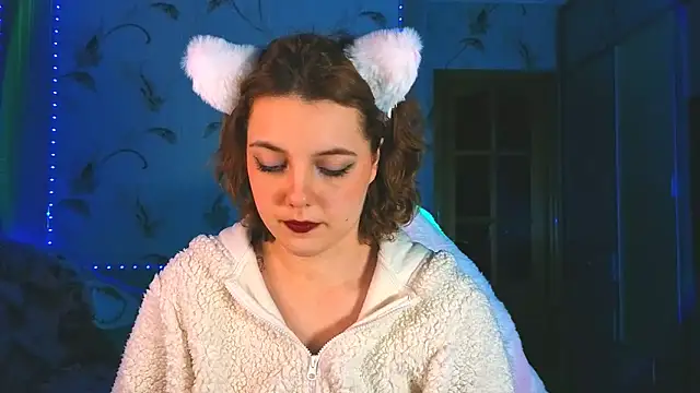 Ari Meow online show from December 22, 4:10 pm