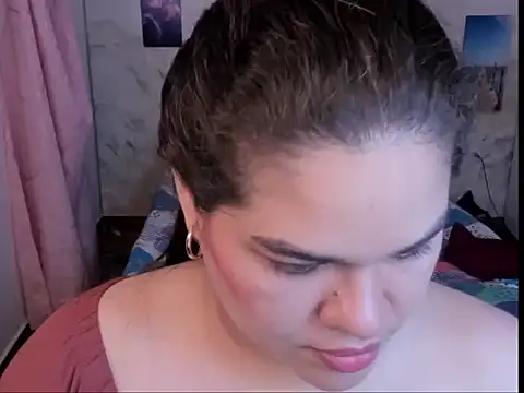 NinaFuentes2X online show from May 9, 4:47 am