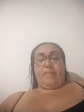 Nini Love  online show from April 13, 11:38 pm