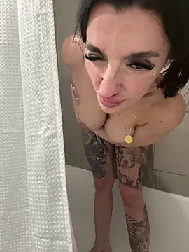 Lexiiskyyxo online show from May 1, 8:28 am