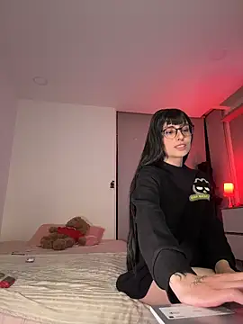 BelaXMeganOfficial online show from December 17, 4:38 am