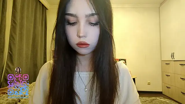 Qwami Amie online show from February 5, 1:14 pm