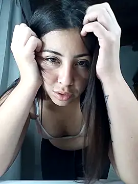 emmacurvyhot online show from December 15, 4:23 pm