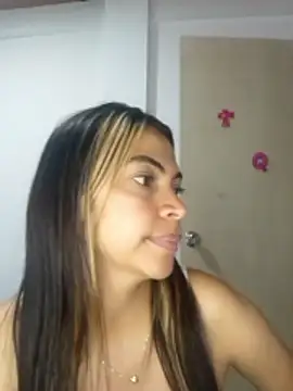 Evangeline Bonnet online show from March 25, 11:40 pm