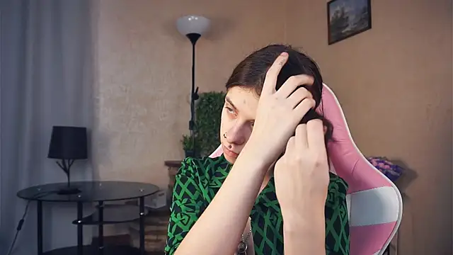 IleanaPishko online show from January 8, 8:29 am