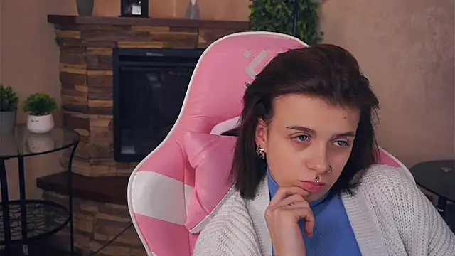 IleanaPishko online show from December 19, 9:34 am