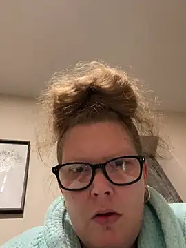 kissmyarch online show from January 12, 12:38 am