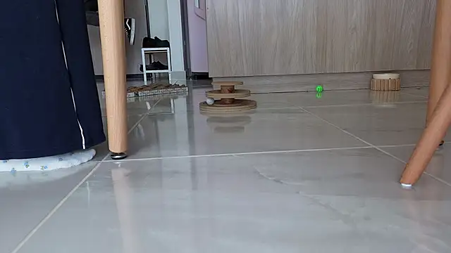 Feetbeth online show from March 29, 5:45 pm