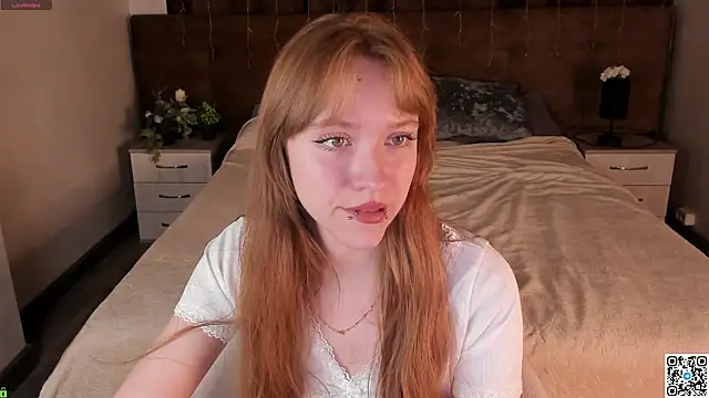 EmmaPratt online show from April 21, 12:14 am