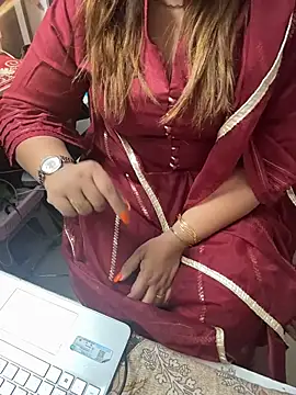 butterflyslay online show from April 17, 1:19 am