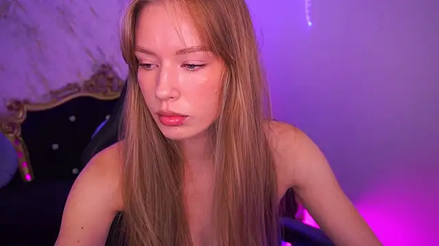 MollyyMayy online show from December 18, 3:17 pm