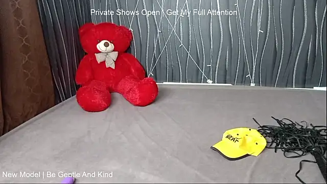 khushigoesnaughty0 online show from February 9, 7:32 am