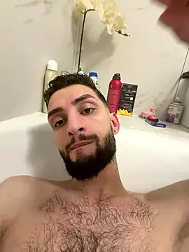 Juliann69Ramiro online show from January 16, 9:33 pm