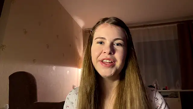 MaevAmy online show from December 17, 2:43 pm