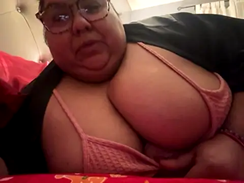 Sexybbwqueen online show from December 18, 10:31 am