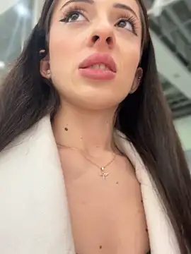 YeaLina online show from December 20, 11:36 am