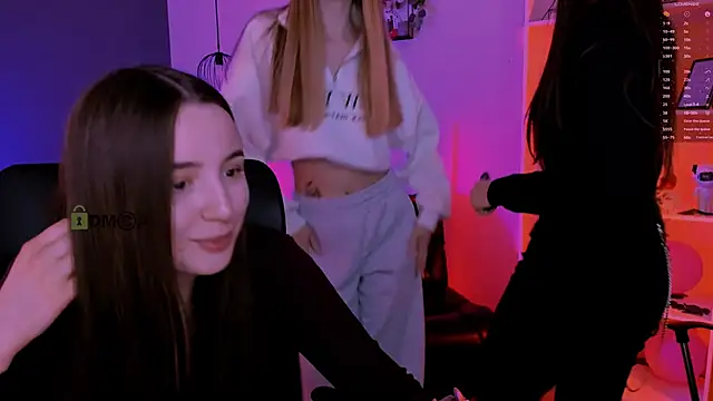 mila firee online show from April 8, 9:22 am