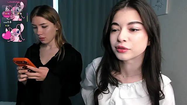 LisaColee online show from February 10, 7:33 am