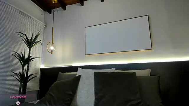 gabyvega1 online show from February 17, 12:15 pm