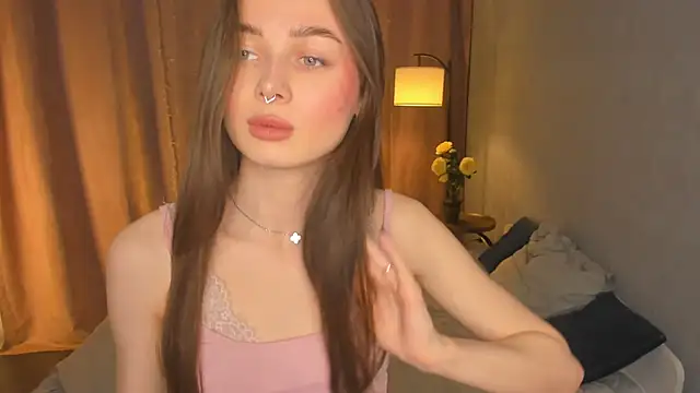 YvonneRobes online show from April 18, 7:58 pm