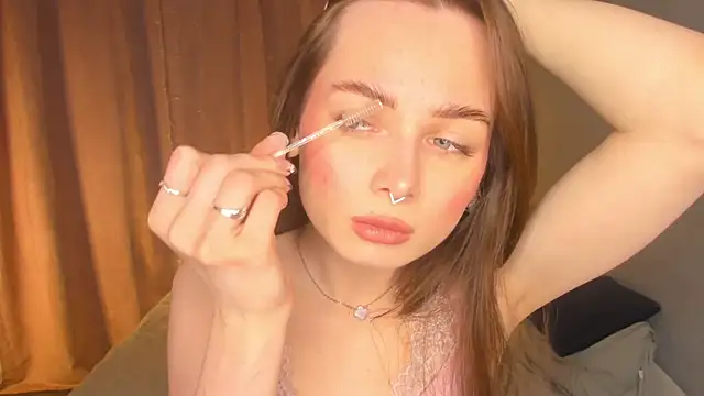 YvonneRobes online show from April 18, 7:07 pm