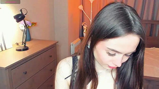 YvonneRobes online show from March 10, 2:15 am