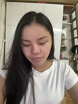 leo-kitty online show from April 22, 7:38 am