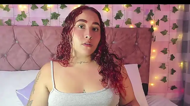 Ayla-marttinez online show from February 4, 2:03 am