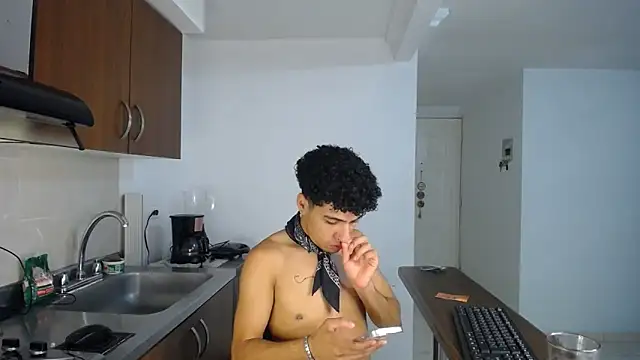 black men9 online show from March 13, 11:39 pm