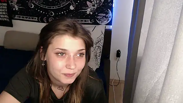 AlienforTwenty online show from June 3, 2:33 pm