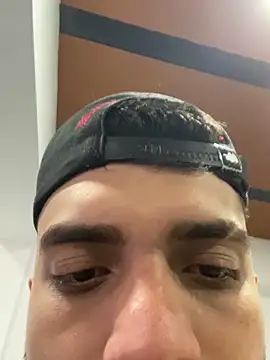 jamess 0 online show from April 18, 7:07 pm