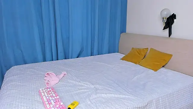 NeonSinner online show from December 19, 7:22 am