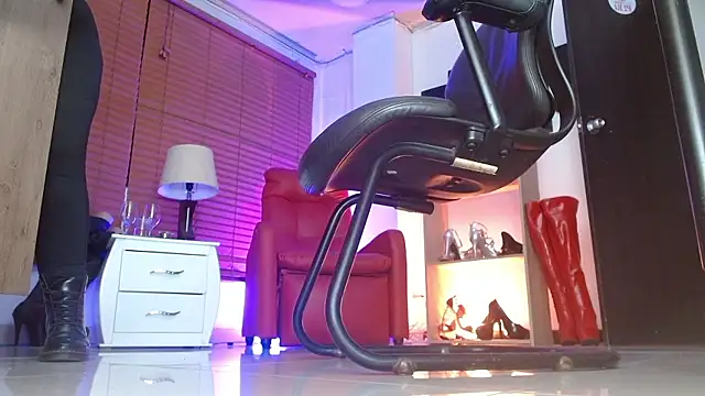 paola xm online show from January 14, 10:31 am