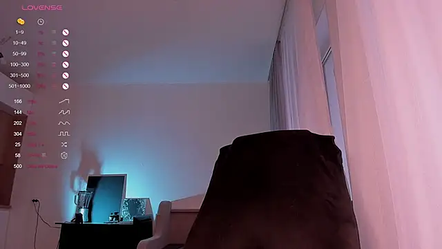 tributetoluxury online show from January 18, 8:21 am