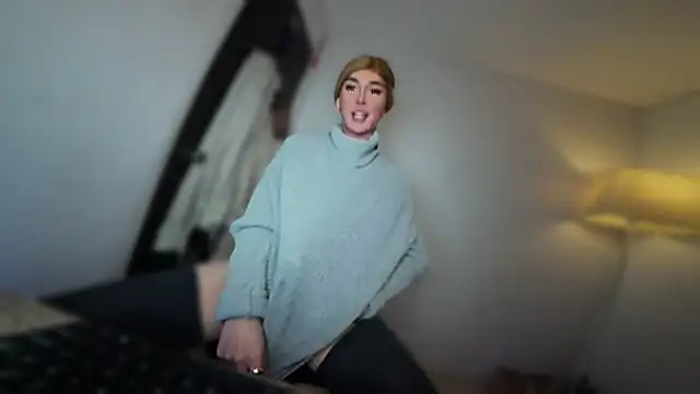 MissTransUSA online show from December 15, 9:09 pm