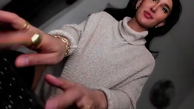 MissTransUSA online show from January 15, 1:44 am